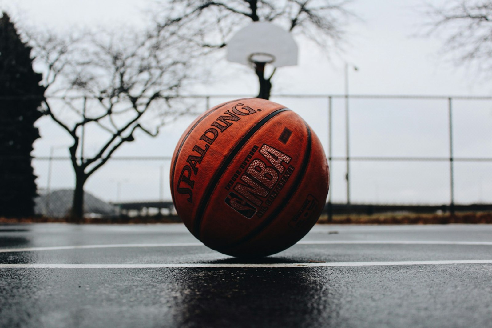 ¿Cómo adaptar las reglas del juego para el baloncesto senior?